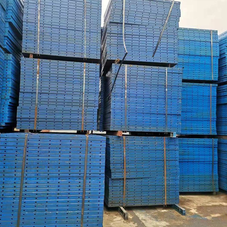 ���ݸ�ģ����ճ���